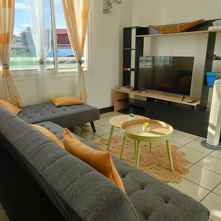 Appartement T2 - Sainte-Marie - 10 Min De L'Aeroport Bagian luar foto
