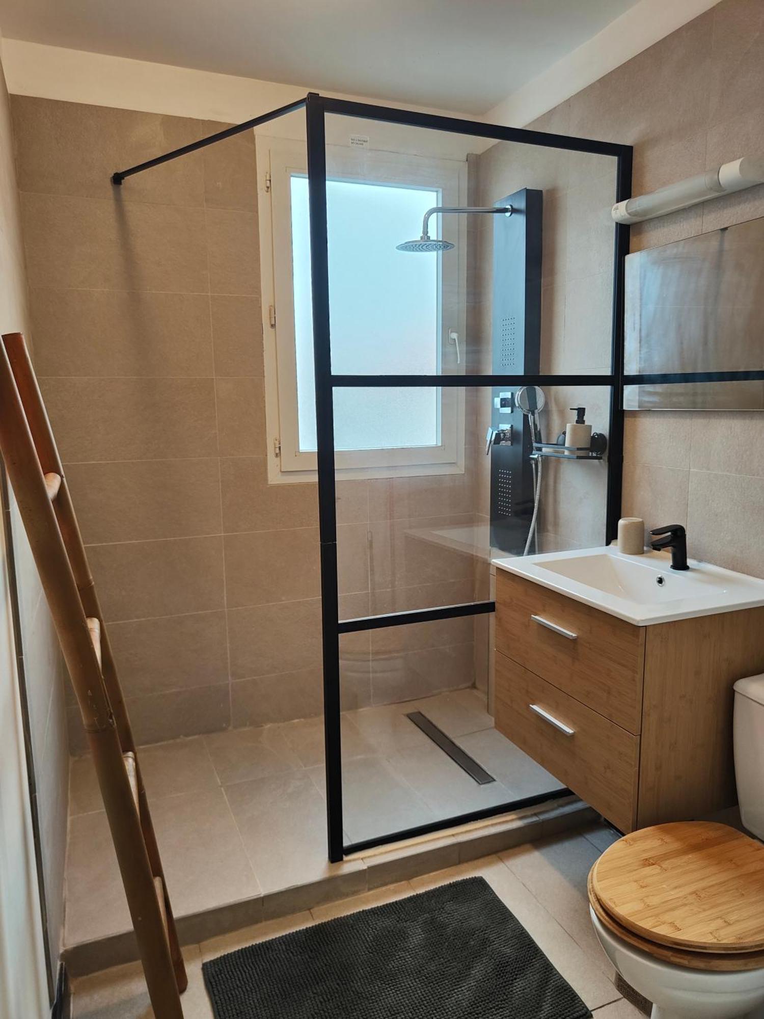 Appartement T2 - Sainte-Marie - 10 Min De L'Aeroport Bagian luar foto